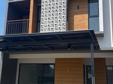 Rumah Hisa Dkt Kota Bekasi Timur,Baru 2 LANTAI Mewah Harga Murah New Minimalis Exclusive Jual Dijual