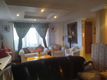 Vedo casa de 410m, urbanizacion privada El condado