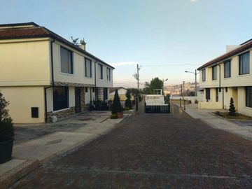 Vedo casa de 410m, urbanizacion privada El condado