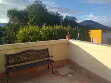Vedo casa de 410m, urbanizacion privada El condado
