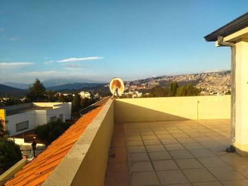 Vedo casa de 410m, urbanizacion privada El condado