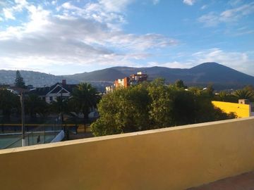 Vedo casa de 410m, urbanizacion privada El condado