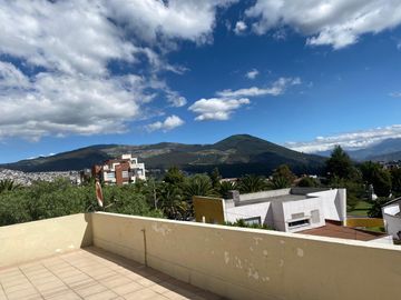 Vedo casa de 410m, urbanizacion privada El condado