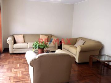 VENDO LINDA CASA EN SURCO