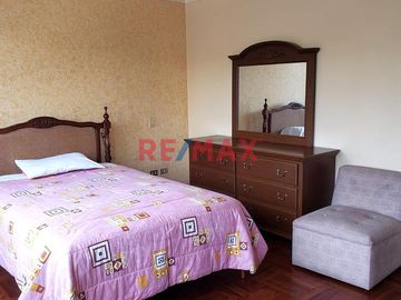 VENDO LINDA CASA EN SURCO