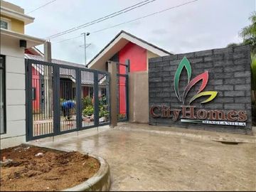 Condominium Title Single attached House and lot for Sale in Minglanilla Cebu
