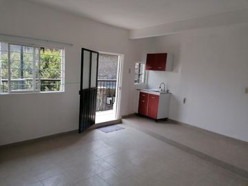 se vende casa con 4 departamento en col. ex hacienda el rosario, iztapalapa, cdmx.solo efectivo.