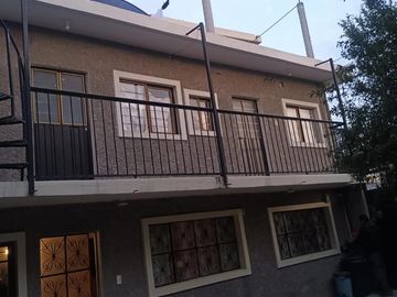 se vende casa con 4 departamento en col. ex hacienda el rosario, iztapalapa, cdmx.solo efectivo.