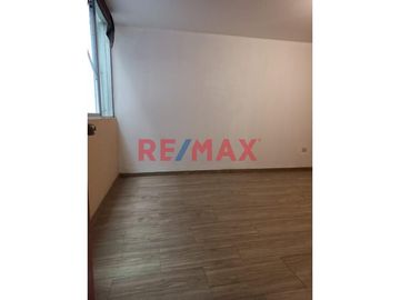 Se Vende Departamento Amplio En Los Olivos