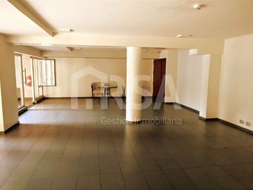 DEPARTAMENTO 2 DORMITORIOS/2 BAÑOS CON ESTACIONAMIENTO, BARRIO ITALIA, PROVIDENCIA