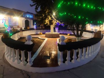 CASA  GRANDE EN VENTA - EN LA MITAD EL MUNDO QUITO