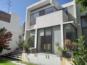 CASA EN VENTA EN PUEBLA COLONIA HUEXOTITLA PLAZA DORADA