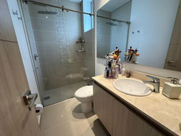 Moderno apartamento es Portal De Genoves, a pocos minutos de los centros comerciales