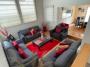PRECIOSA CASA RESIDENCIAL EN VENTA, CON DEPARTAMENTO INDEPENDIENTE, EN LA ZONA EXCLUSIVA DE CACALOMACA