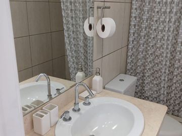 ALQUILO DPTO 01 DORM 01 BAÑO AMOBLADO EN MIRAFLORES ZONA REDUCTO