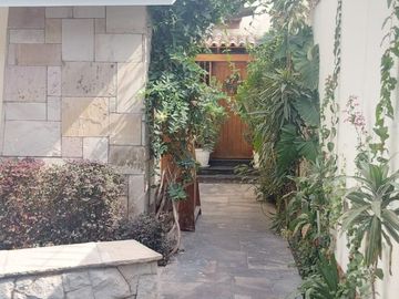 Venta casa La Molina 6 dormitorios Urb Sirius