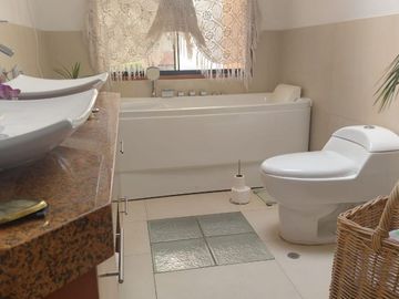 Venta casa La Molina 6 dormitorios Urb Sirius