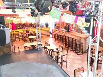 VENDO PROPIEDAD PARA NEGOCIO EXCELENTE UBICACION