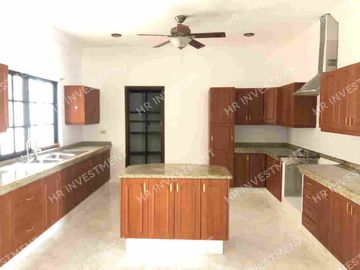 Venta de casa con 4 recamaras en Cancun