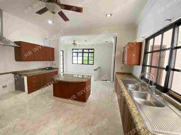 Venta de casa con 4 recamaras en Cancun