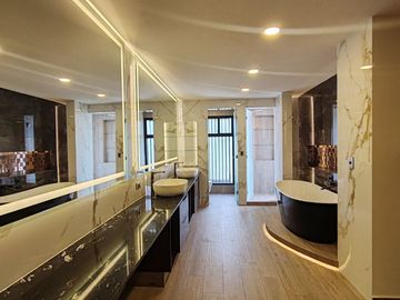 CASA EN VENTA CON 5 RECÁMARAS EN PARQUE POTOSÍ.