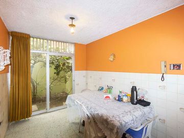 VENDO CASA COMO TERRENO JIRON LAS UVAS SANTIAGO DE SURCO