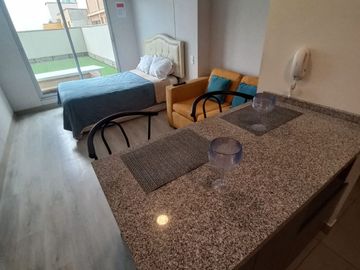 ALQUILER LOFT AMOBLADO-PISO 3 -SANTA CATALINA SIN COCHERA