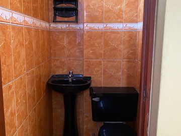 VENTA DE CASA 3 PISOS MAS TERRAZA A.C. 287M2 EN SAN JUAN DE MIRAFLORES