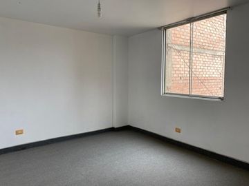 VENTA DE CASA 3 PISOS MAS TERRAZA A.C. 287M2 EN SAN JUAN DE MIRAFLORES
