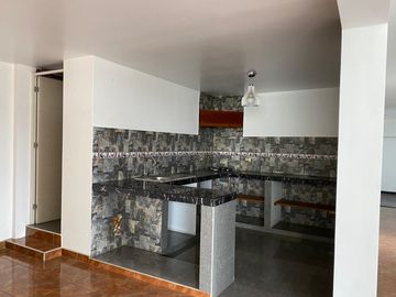VENTA DE CASA 3 PISOS MAS TERRAZA A.C. 287M2 EN SAN JUAN DE MIRAFLORES