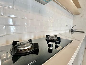 RENT APARTEMEN SURABAYA WATERPLACE RESIDENCE 2BR FURNISHED MEWAH POL