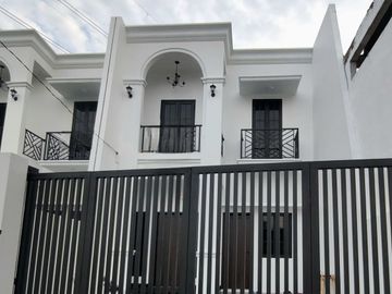 Rumah baru siap huni di condet Jakarta Timur