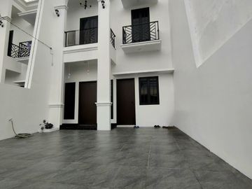 Rumah baru siap huni di condet Jakarta Timur