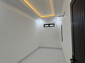 Rumah baru siap huni di condet Jakarta Timur