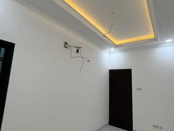 Rumah baru siap huni di condet Jakarta Timur