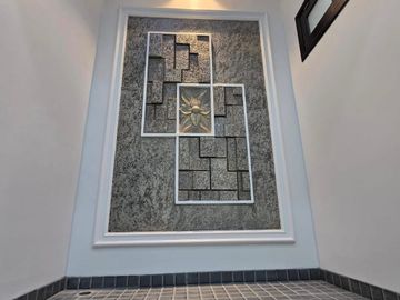 Rumah baru design classic di pondok bambu Jakarta Timur