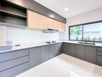 Newly built 2-storey house, 4 bedrooms, modern style, Nong Kwai Subdistrict, Hang Dong District, Chiang Mai Province, near the Royal Flora,