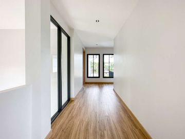 Newly built 2-storey house, 4 bedrooms, modern style, Nong Kwai Subdistrict, Hang Dong District, Chiang Mai Province, near the Royal Flora,