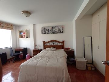 Venta De Casa De 3 Pisos En Zona Exclusiva De La Molina