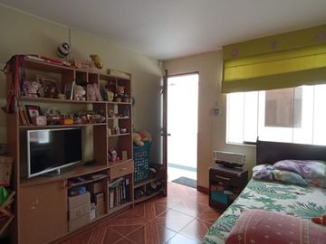 Venta De Casa De 3 Pisos En Zona Exclusiva De La Molina