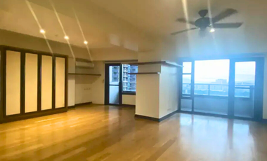 Stunning 3-Bedroom Condo for Sale in Arya Residences