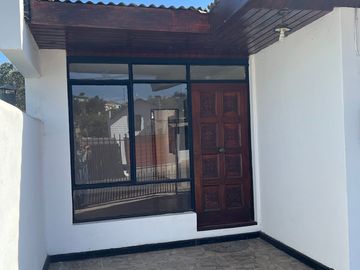 AMPLIA CASA UBICADA EN PEÑABLANCA - CANAL MORALEDA