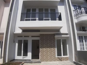 Rumah PM Sawangan,Pinggir Jalan Raya,Murah 2 LANTAI Mewah Minimalis Exclusive Kota Depok Jual Dijual
