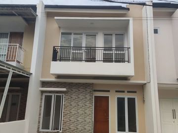 Rumah PM Sawangan,Pinggir Jalan Raya,Murah 2 LANTAI Mewah Minimalis Exclusive Kota Depok Jual Dijual