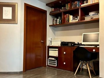 CASA EN VENTA BUGAMBILIAS
