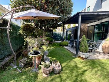 CASA EN VENTA BUGAMBILIAS