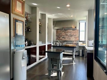CASA EN VENTA BUGAMBILIAS