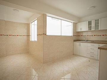 DEPARTAMENTO DUPLEX LAS ARTES NORTE CON TERRAZA