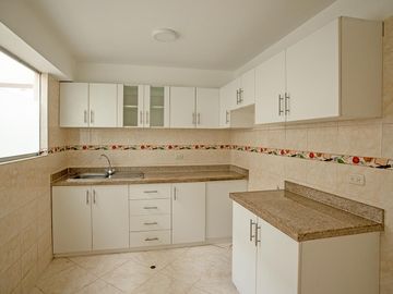 DEPARTAMENTO DUPLEX LAS ARTES NORTE CON TERRAZA