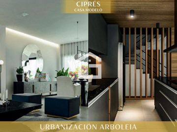Casa en Venta en Urbanización Arboleia, Modelo Ciprés, Machala